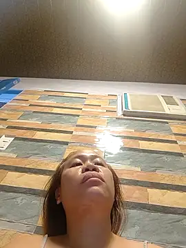 Snapshot of squirtshantal chatting on 13, 10, 2025 squirtshantal online show from 13, 10, 2025