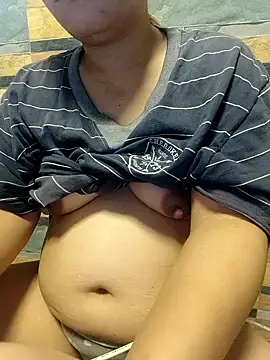 Snapshot of squirtshantal chatting on 16, 12, 2025 squirtshantal online show from 16, 12, 2025