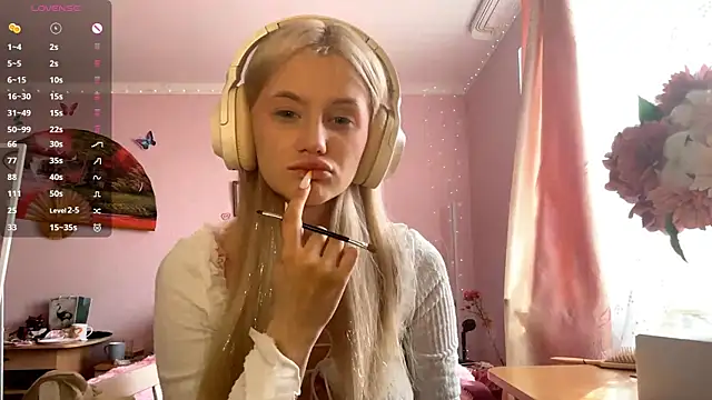 Snapshot of MelissaZaria chatting on 10, 5, 2026 MelissaZaria online show from 10, 5, 2026