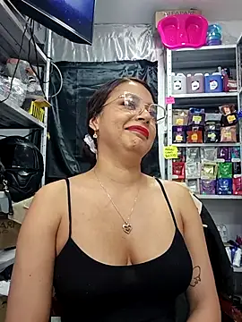 Snapshot of Ana__victoriaa chatting on 5, 5, 2026 Ana victoriaa online show from 5, 5, 2026