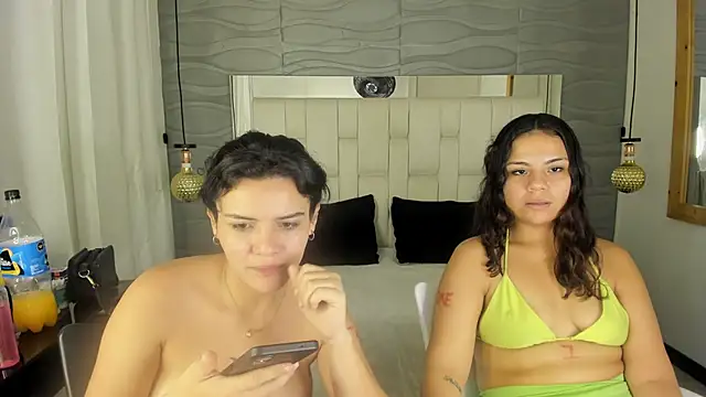Snapshot of Veyra_sereny chatting on 6, 4, 2026 Veyra sereny online show from 6, 4, 2026