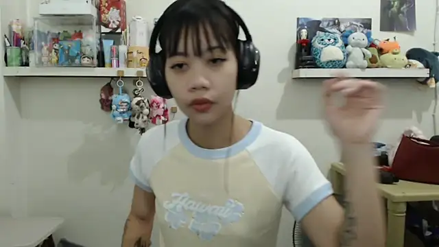 GloryKulikowski online show from 3, 3, 2026