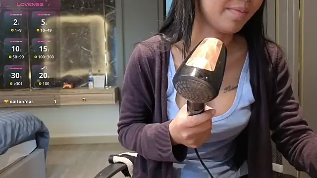 Snapshot of Alittleasaingirl chatting on 4, 3, 2026 Alittleasaingirl online show from 4, 3, 2026