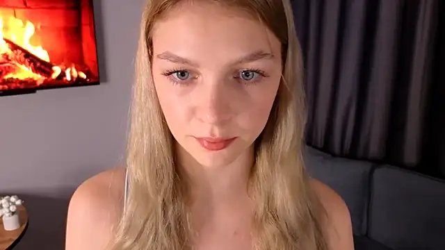 Snapshot of CynthiaaStone chatting on 11, 3, 2026 CynthiaaStone online show from 11, 3, 2026