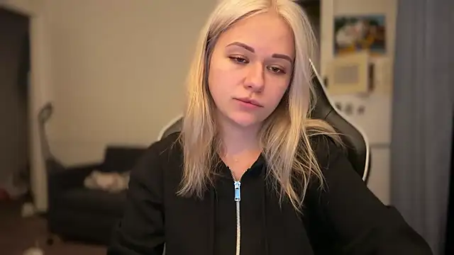 Leylia Lily online show from 10, 4, 2026