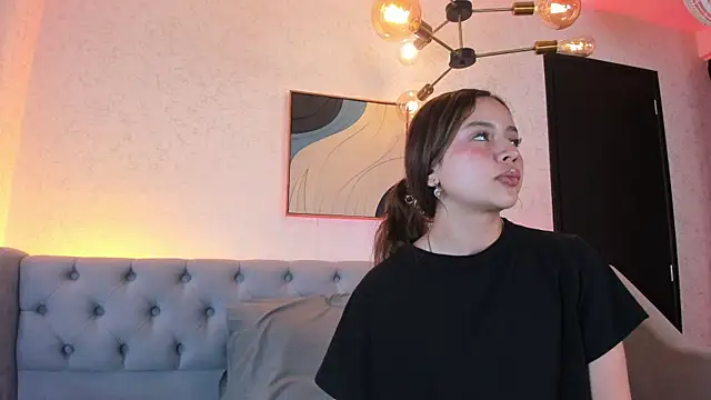 MAGIC EMMA  online show from 28, 5, 2026