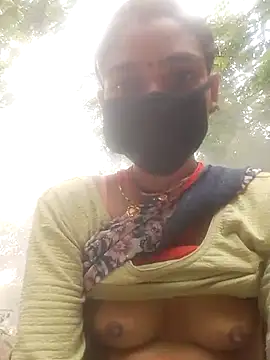 Snapshot of Seenu---Thakur chatting on 14, 7, 2026 Seenu---Thakur online show from 14, 7, 2026