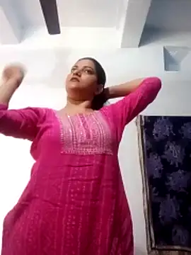 Anushka Singh0 online show from 1, 3, 2026