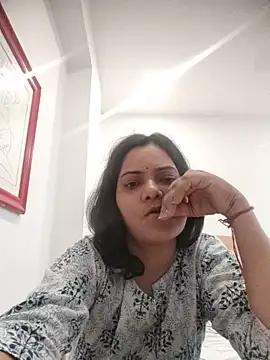 Anushka Singh0 online show from 22, 6, 2026