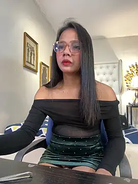 Snapshot of camillejoson chatting on 9, 4, 2026 camillejoson online show from 9, 4, 2026