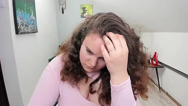 ElviraJoness online show from 2, 4, 2026