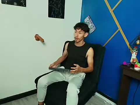 Snapshot of skinny_jean_ chatting on 24, 3, 2026 skinny jean online show from 24, 3, 2026