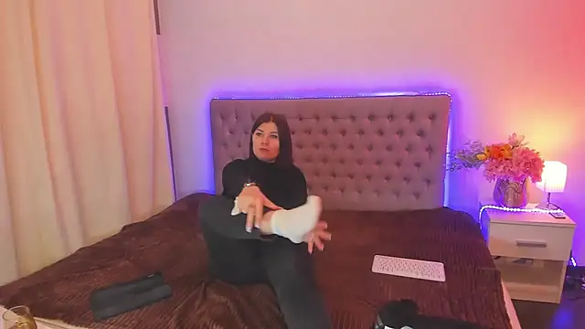 AmandaHoppe online show from 3, 5, 2026
