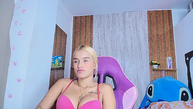 Snapshot of abigail_sandoval chatting on 14, 4, 2026 abigail sandoval online show from 14, 4, 2026