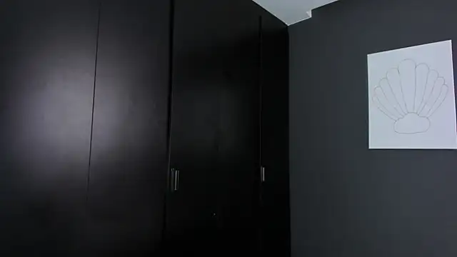 Snapshot of love_kriss chatting on 2, 4, 2026 love kriss online show from 2, 4, 2026