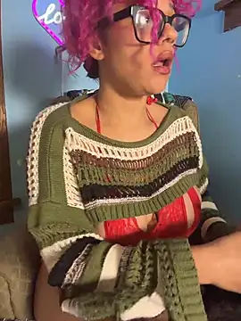 Snapshot of VelvetVixen_735 chatting on 17, 6, 2026 VelvetVixen 735 online show from 17, 6, 2026