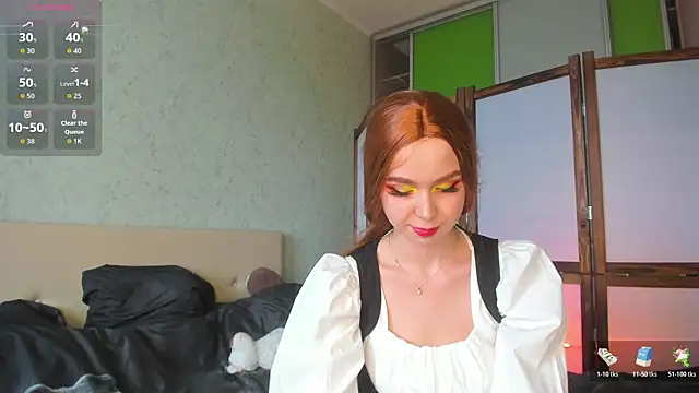 Snapshot of GlitchyDolly chatting on 5, 5, 2026 GlitchyDolly online show from 5, 5, 2026