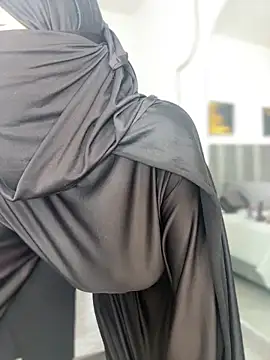 aminaa  online show from 18, 2, 2026