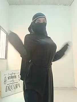 aminaa  online show from 8, 7, 2026