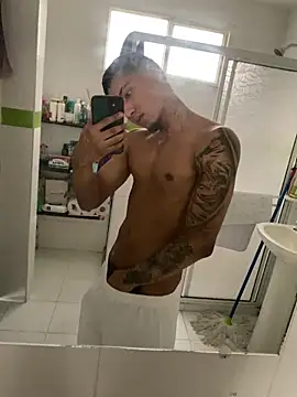 Thiagoo2331 online show from 6, 4, 2026