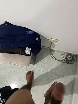 Thiagoo2331 online show from 9, 4, 2026