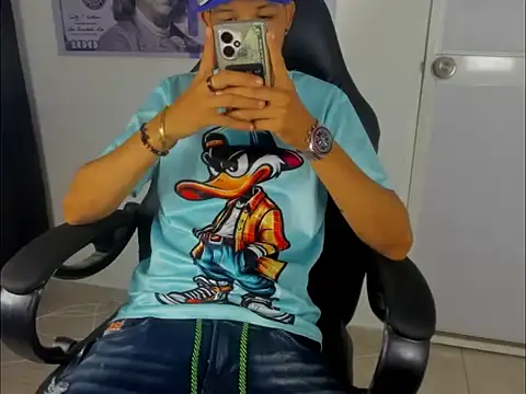 Snapshot of badboy_master chatting on 15, 3, 2026 badboy master online show from 15, 3, 2026