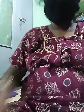Snapshot of tamilkaviya431 chatting on 18, 5, 2026 tamilkaviya431 online show from 18, 5, 2026