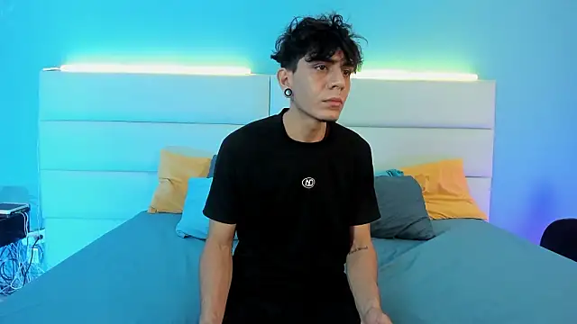 abrilandjulian online show from 28, 2, 2026