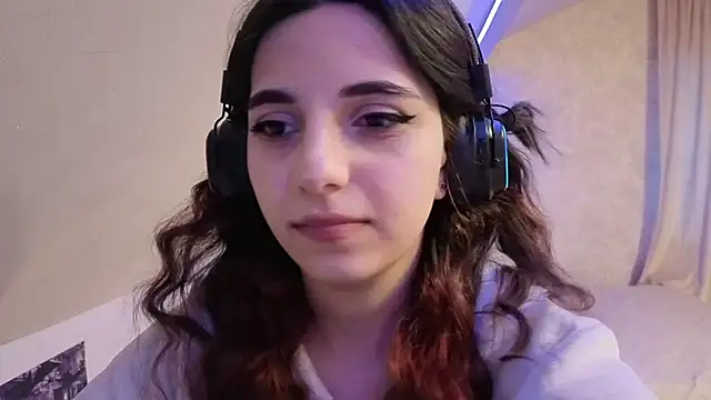 Blissmissataeses online show from 5, 3, 2026