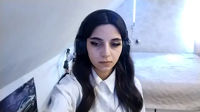 Blissmissataeses online show from 8, 4, 2026