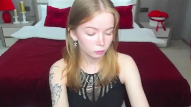 Snapshot of Violetta__Dreams chatting on 18, 5, 2026 Violetta Dreams online show from 18, 5, 2026