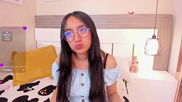 Emilyblussh online show from 26, 3, 2026