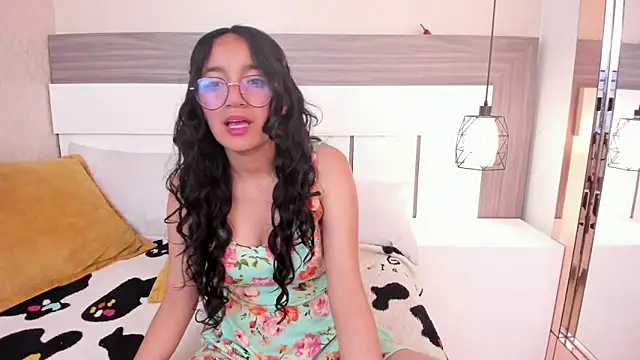 Emilyblussh online show from 28, 3, 2026