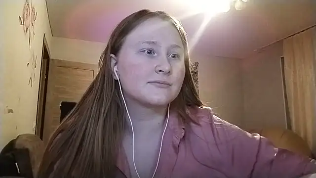 Snapshot of AnikaLipps chatting on 7, 4, 2026 AnikaLipps online show from 7, 4, 2026