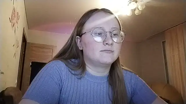 Snapshot of AnikaLipps chatting on 13, 4, 2026 AnikaLipps online show from 13, 4, 2026