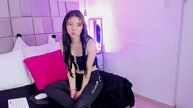 Snapshot of andrea_carocaro chatting on 14, 3, 2026 andrea carocaro online show from 14, 3, 2026