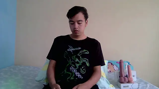 Snapshot of IronDante chatting on 15, 4, 2026 IronDante online show from 15, 4, 2026