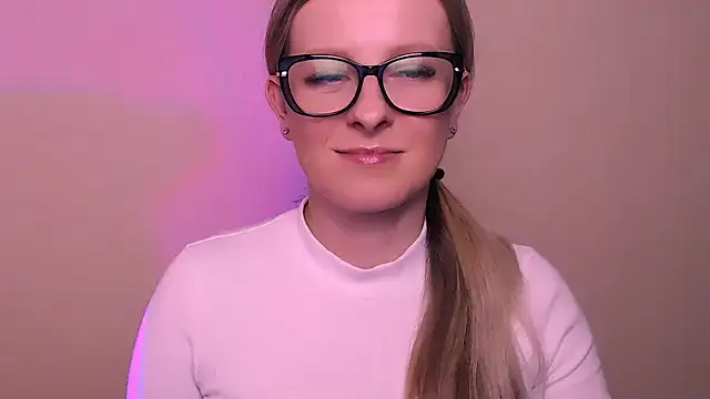 AnnePeach online show from 12, 3, 2026