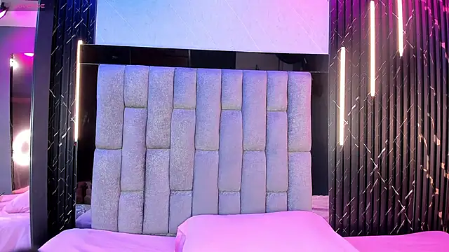 Snapshot of CamilaParisi chatting on 10, 5, 2026 CamilaParisi online show from 10, 5, 2026