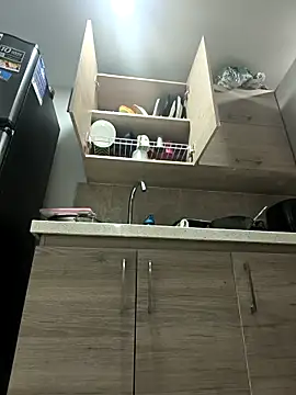 violet-grey online show from 4, 3, 2026