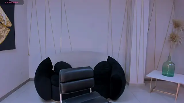 CarolineEvans x online show from 20, 2, 2026