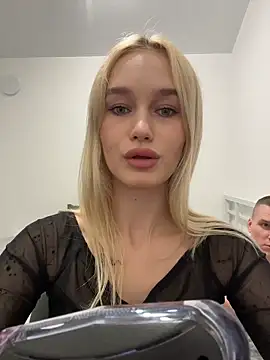 Kristina Maks online show from 3, 4, 2026