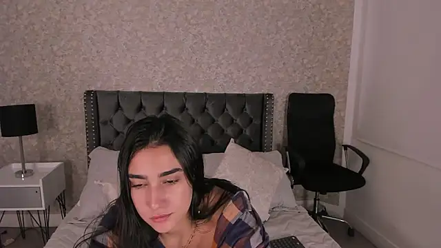 Anika H online show from 17, 5, 2026