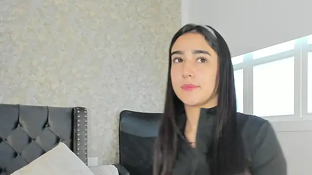 Snapshot of Anika_H chatting on 4, 6, 2026 Anika H online show from 4, 6, 2026