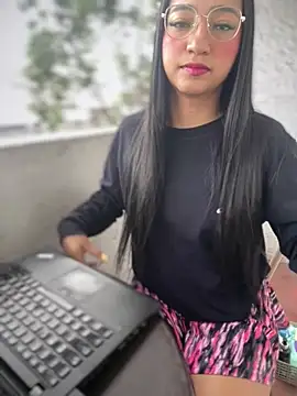 Snapshot of Daniela_Pink chatting on 21, 5, 2026 Daniela Pink online show from 21, 5, 2026
