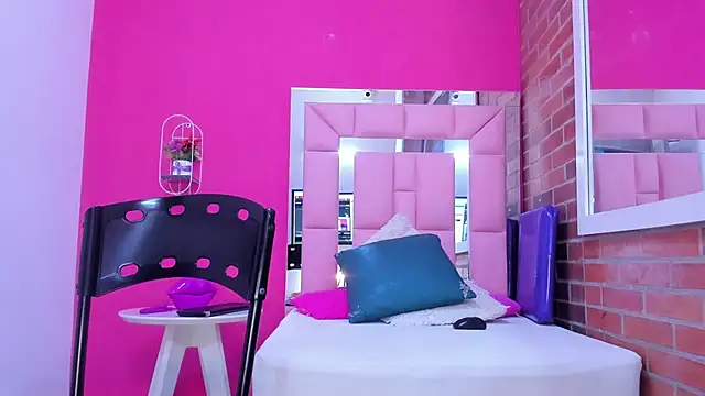 Snapshot of luciana_hot699 chatting on 21, 3, 2026 luciana hot699 online show from 21, 3, 2026