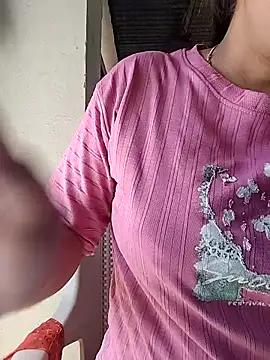 Snapshot of taniya0 chatting on 15, 4, 2026 taniya0 online show from 15, 4, 2026