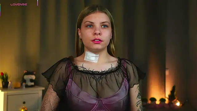 ZofiaPantano online show from 8, 4, 2026