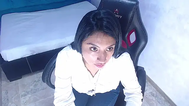 abril castanocm online show from 17, 2, 2026