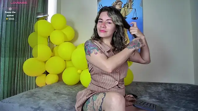 oriana thomson01 online show from 20, 5, 2026